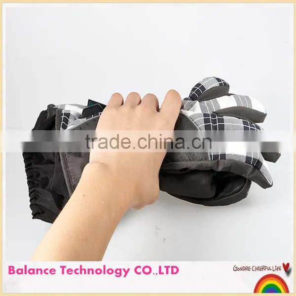 High Quality Waterproof/heat Preservation Heated Gloves photo-3