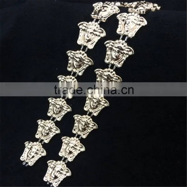 Plastic Rhinestone Trim for Garments photo-3