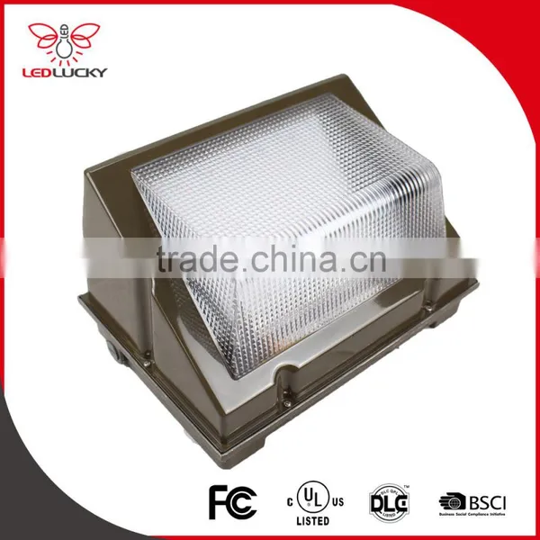 FCC IP65 30w Metal Outdoor Wall Mount Led Light photo-2