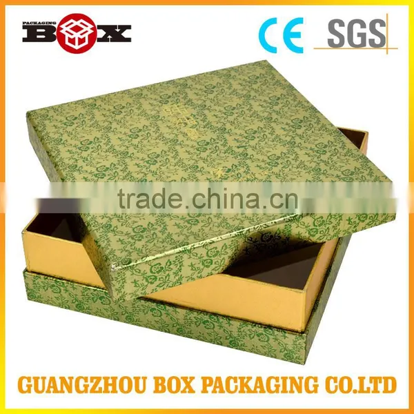 Rigid Gift Boxes With Glittery Finishes photo-3
