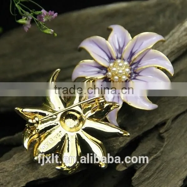 CZ Diamond Pearl Flower Brooch photo-4