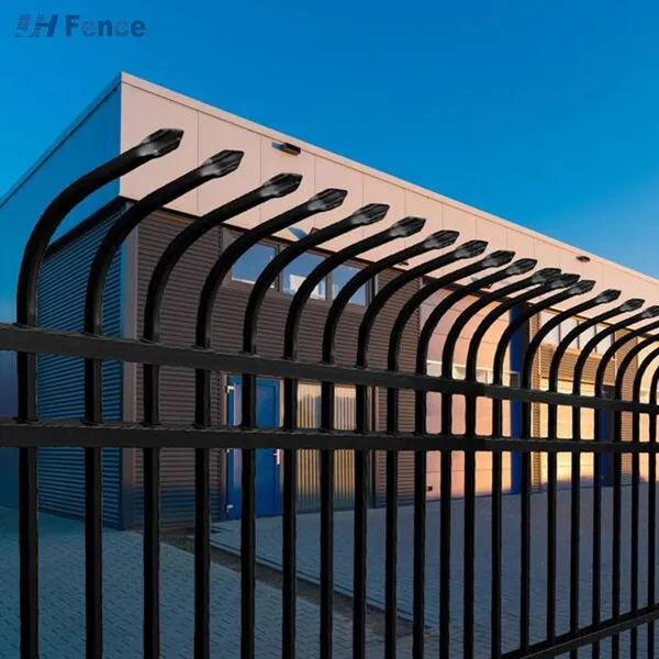 Curved Top Fencing Galvanized Steel Poles Metal Fence Panels