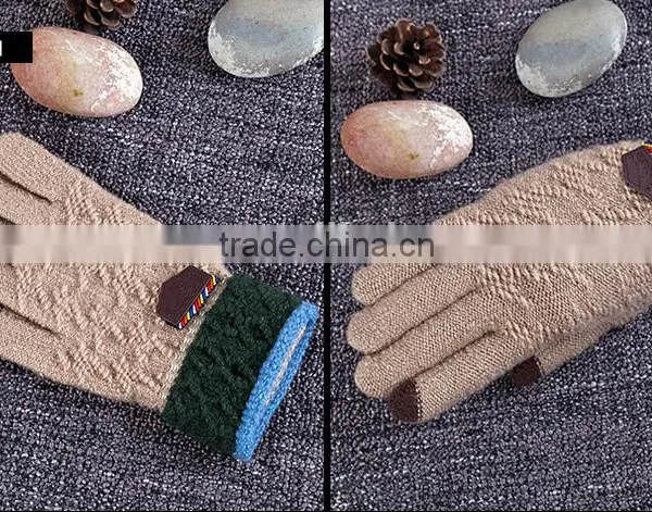 Hotsale Premium Woolen Yarn Knitted Contrast Color Touch Screen Gloves For Boys photo-3