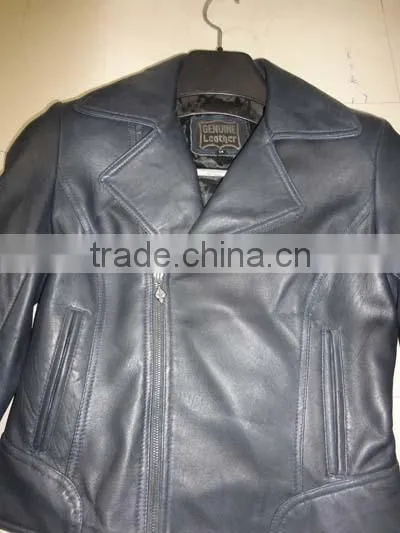 Short Body Women Leather Jacket in Lambskin photo-6