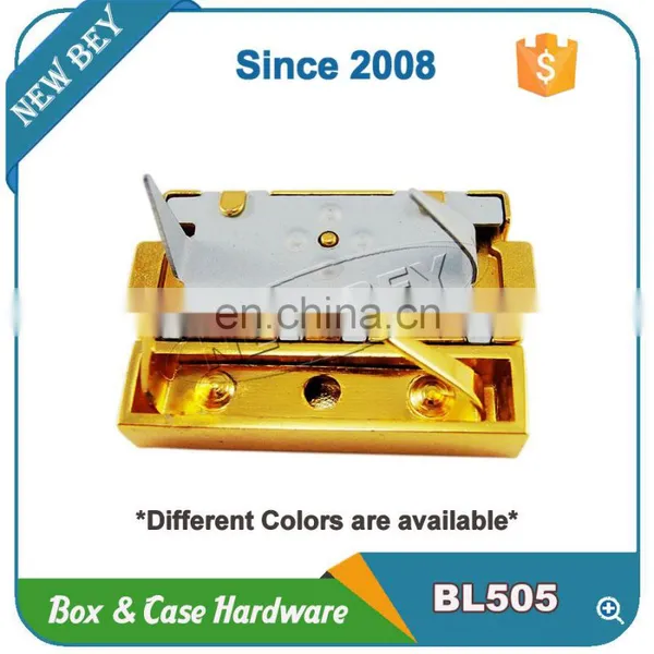 China Wholesale Mini Metal Gold Jewelry Box Key Lock With Key photo-3