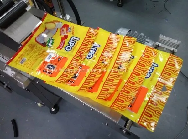 Automatic Pouches Adhesive Sticker Flat Surface Labeling Machine photo-2