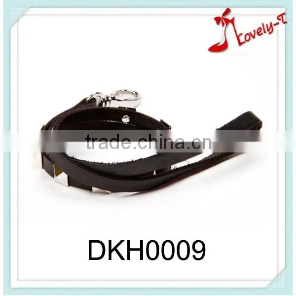 Wholesale Handmade Key Chains Fashion Custom PU Leather Key Holder,rivets Key Chains