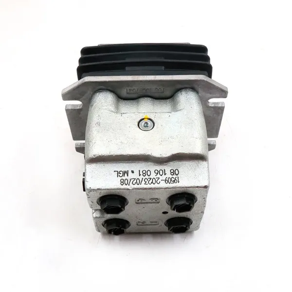 Genuine SANY Excavator Pilot Valve 4TH6NR for SY265C SY375C SY335C Hydraulic Pedal Control Brake Valve B220401000623 photo-2