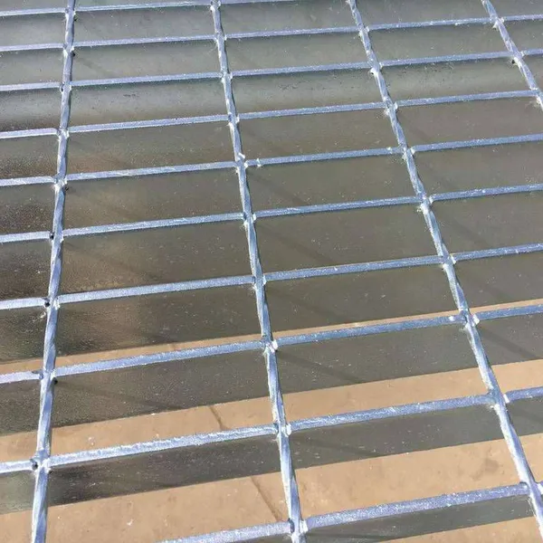 Fan-shaped Steel Grating, Steel Grating for Desulfurization Tower Platform, Maintenance Grid for Railway Bridge Piers, Stair Treads