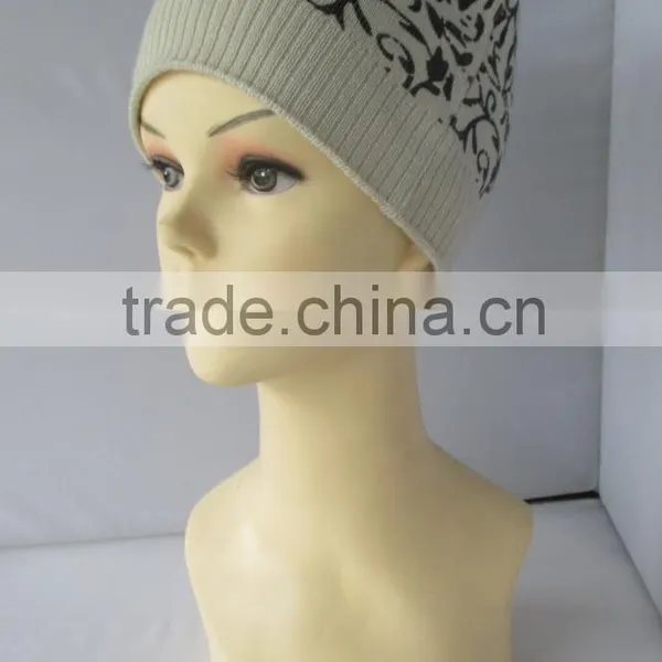 Top Selling Knitted Design Acrylic Material Custom Printed Beanie photo-5