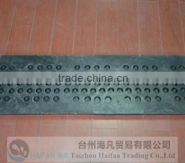 1000*350*45mm Traffic Road Reflective Rubber Speed Hump/ Black and Yellow Traffic Road Reflective Rubber Speed Hump for Crossing photo-3