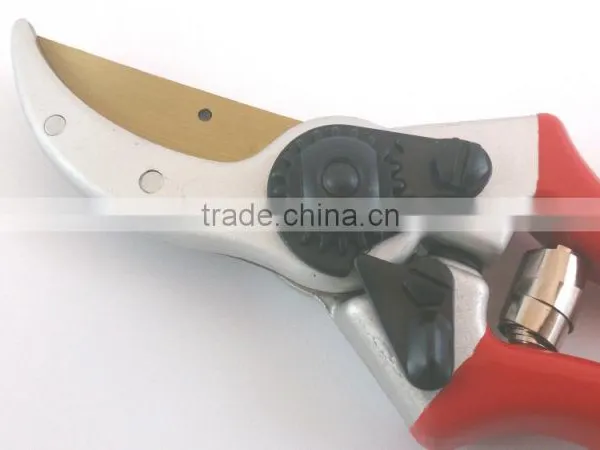 DELUXE TITAN BYPASS HAND GARDEN PRUNER photo-4