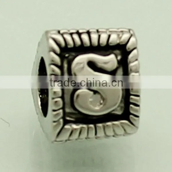China Manufacturer Fashion Single Letter Beads Metal Alphabet Letter Beads photo-3