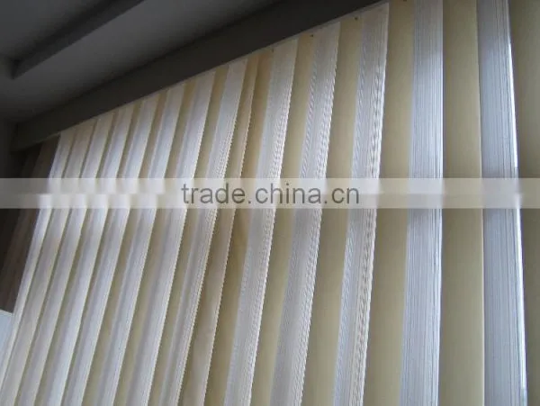 Fabric Material and Roller Type Manual Vertical Blinds photo-2
