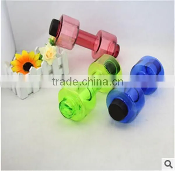 J225 550ml Plastic Cup Fitness Dumbbell Portable Sports Bottle photo-2