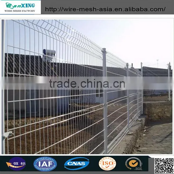 China Supplier 3x3 Galvanized Cattle Welded Wire Mesh Panel photo-3