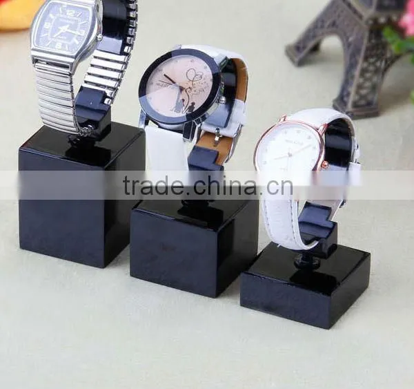 2015 Hot Design and Wonderful Watch Counter Display photo-3