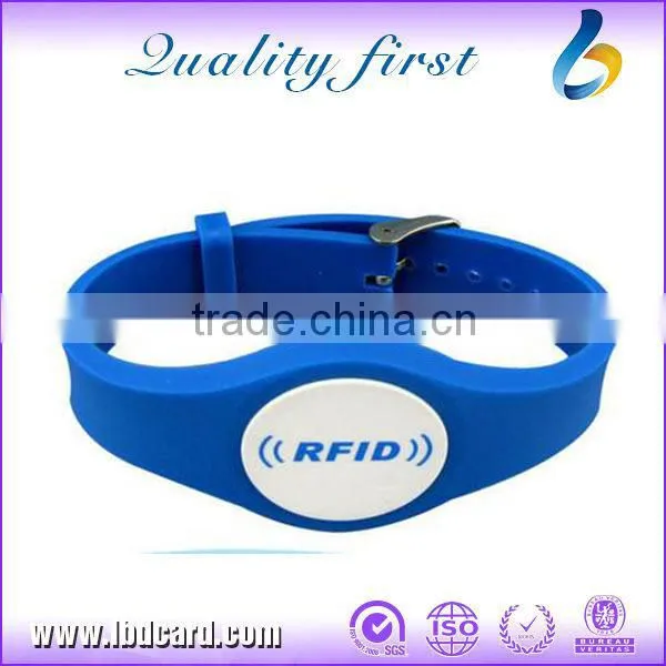 TK4100 Bracelets Customized TK4100 RFID PVC Wristbands photo-4