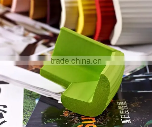 M025 Safety Baby Product Plastic Stripe L Corner Edge Guard photo-3