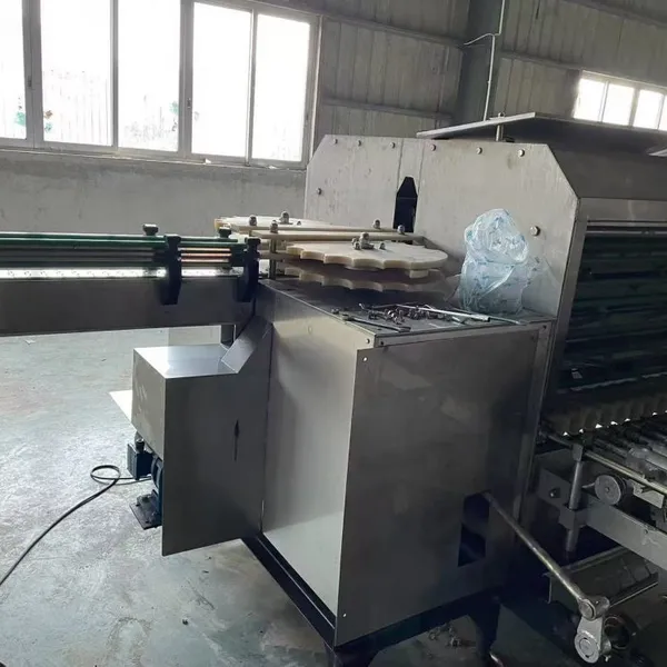 Glass Bottle Washing Equipment With Integrated Label Removal photo-3