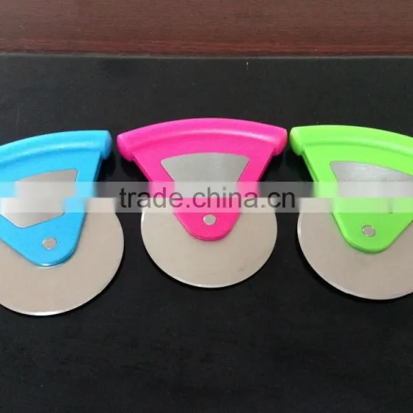 Plastic Pizza Slicer Pizza Cutter Wholesale Pizza Wheel Slicer photo-4