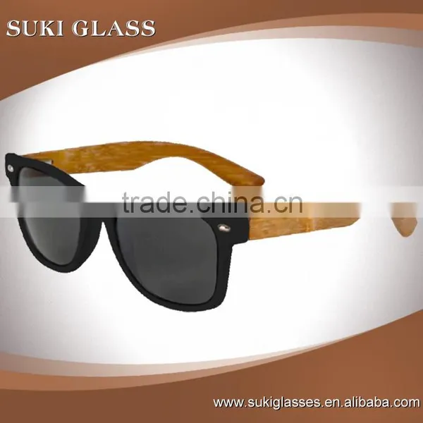 Factory Wholesale Plastic Frame Bamboo Polarized Sunglasses