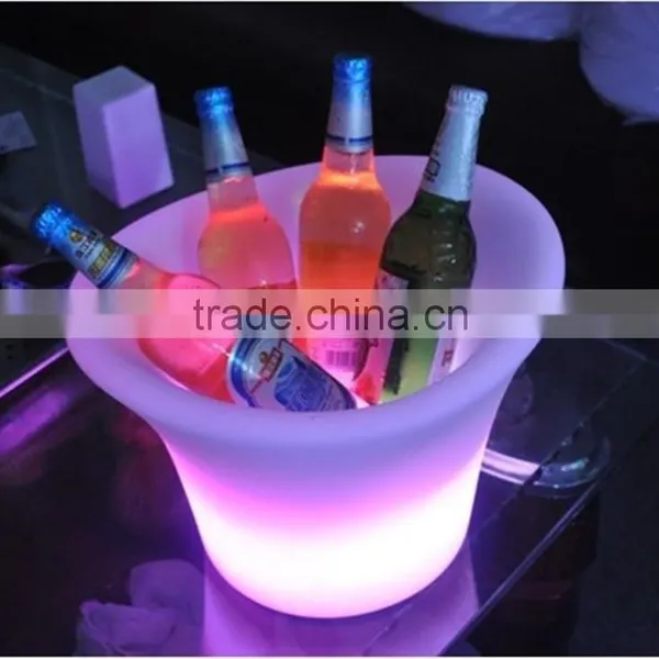 REIDZ Factory Hot Supply Colour Changing LED Ice Bucket 3.5L Hot Sale PP Illuminated Led Ice Bucket photo-4