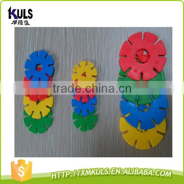 Safety standard colorful plastic Snow Flakes Building Blocks toy for kid