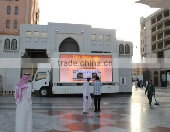 Popular LED Billboard Truck for Celebrations and Live Broadcast, Yes-V8 photo-4