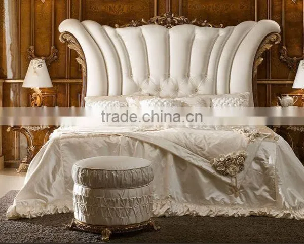 Golden Upholstery Queen Anne Bed, Luxury Wood Carved & Gold Painted Queen Bedroom Furniture, Vitoria Style King Size Bed photo-3