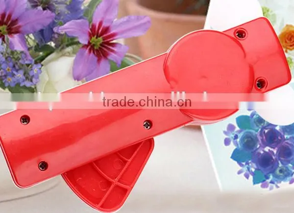 Cheap Plastic Mini Handy Fan for Kids in Summer photo-6