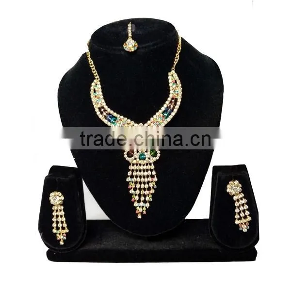 Necklace Set With Earing and Mang Tika photo-3