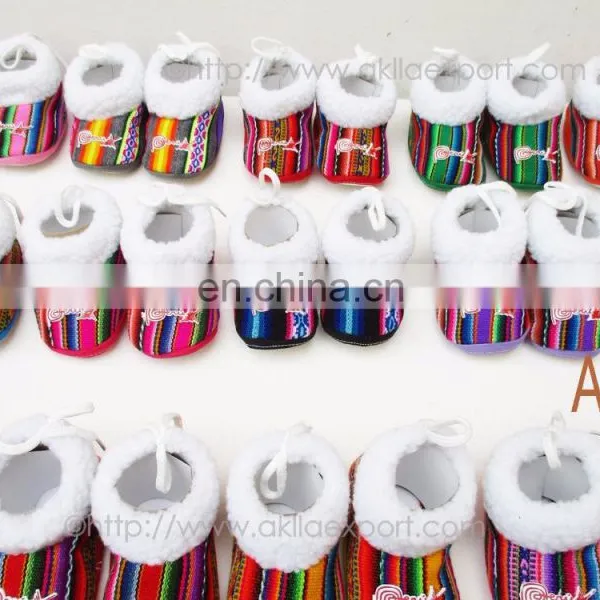 Peruvian Handmade Shoes for Baby of Aguayo Fabric photo-4