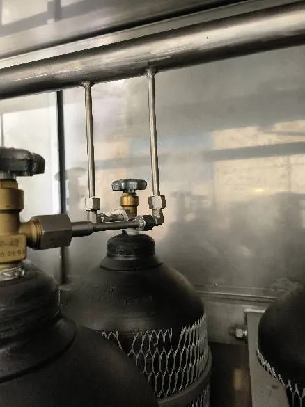 80l, 70l, 40l, 15l Nitrogen Gas Cylinders, Argon Gas Cylinders, Oxygen Gas Cylinders, Carbon Dioxide Gas Cylinders, Seamless Gas Cylinders (national Standard) photo-5