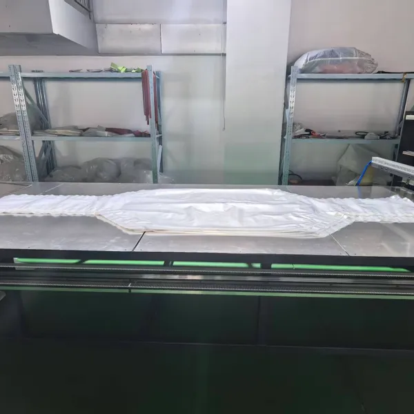 CSJ-1300 FIBC LINER BOTTLE SHAPE SEALINHG CUTTING MACHINE photo-2