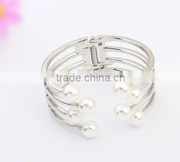 Wholesales Bracelet Opening Wide Wire Pearls Cuff Bangle Bracelet Exaggerate Pearl Jewelry photo-4