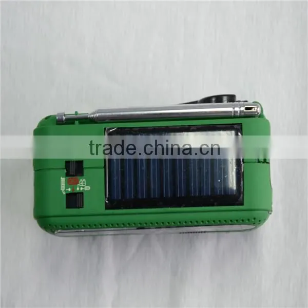 Design Solar Emergency Radio, Hand Crank to Wind Up, Flashlight, Phone Charger, Green photo-2