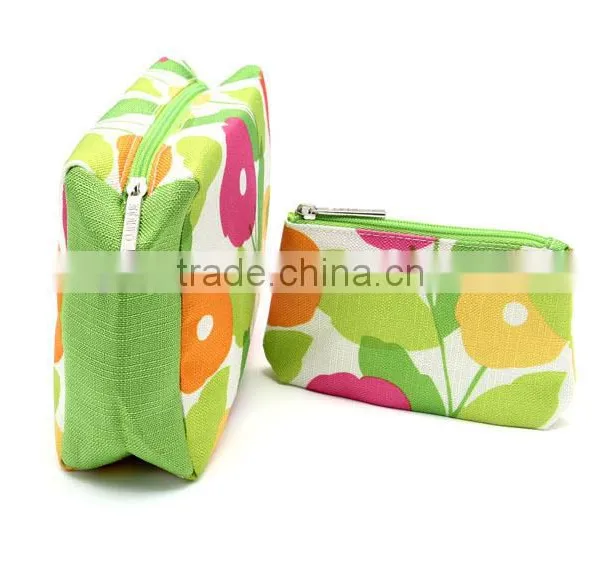 2015 New Design 600D Polyester PVC Printing Zipper Cosmetic Bag photo-5