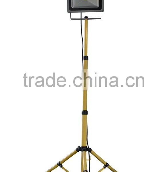 Factory Direct Offer One Lamp 50w LED Floodlight With Tripod photo-4