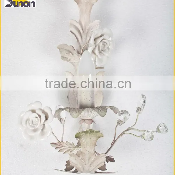 European Derorative Iron Frame Painting Colour Wall Light for Wedding