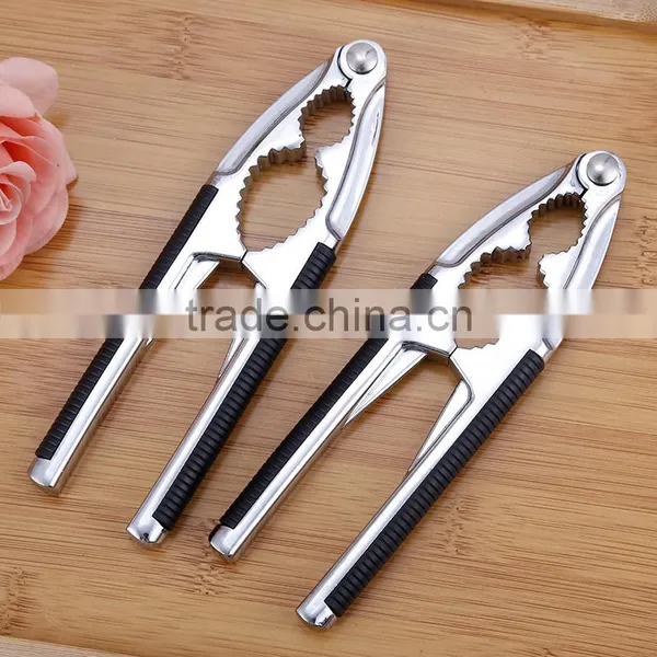 Factory Price Top Quality PP Handle Best Selling Nut Cracker photo-2