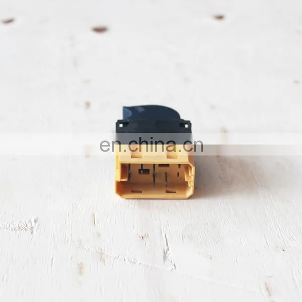 SAIC- IVECO 682 Series Truck 3800-300065 Electric Glass Elevator Switch photo-2