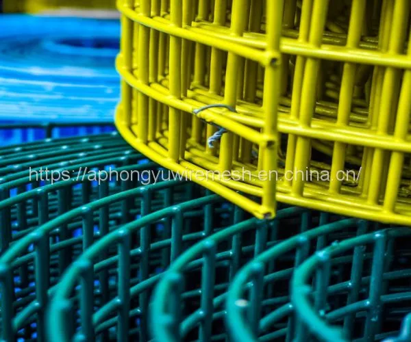 Coated PVC Vinyl Welded Wire Mesh Weldedwiremesh Chickenwirenetting Wire Lobster Traps Netting Poultry Fence Poultrymesh Welded Wire Black Wire Black Welded Weldwire photo-2