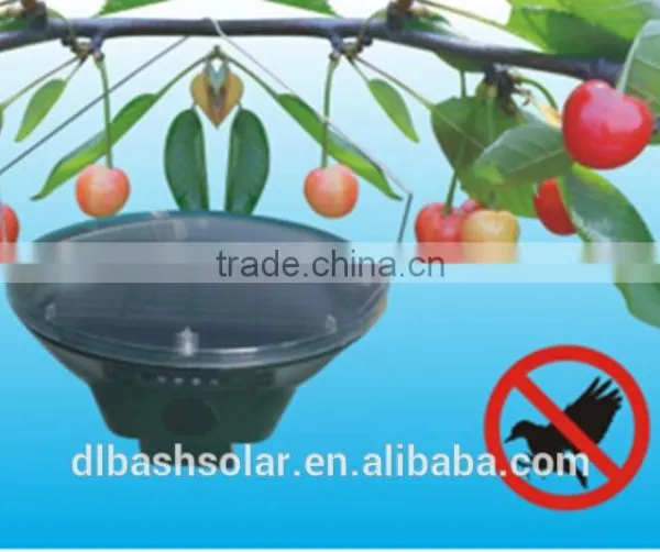 High Efficiency Outdoor Eco-Friendly Solar Power Ultrasonic Bird Repellent Motion Activated Bird Repellent photo-2