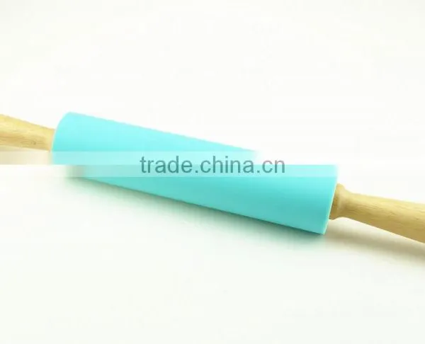 46018 Silicone Dough Pastry Flour Rolling Pin With Wooden Handle photo-2