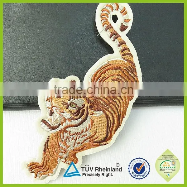China Personalized Design Custom University Embroidery Patch for Student Uniform photo-6