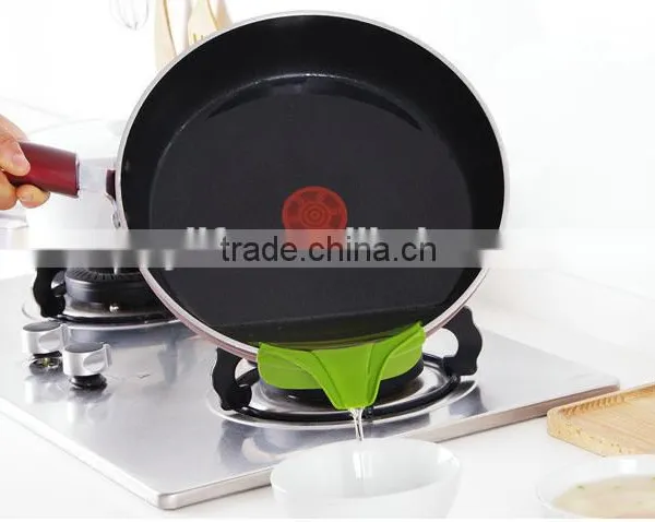 New Design Anti Leakage Kitchen Pot Round Deflector Edge Liquid Silicone Deflector photo-5