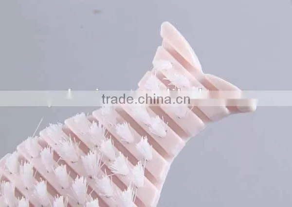 Flexible Fish-shaped Kitchen Cleaning Brush photo-2