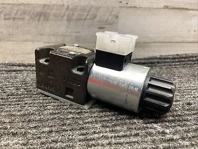 Factory Wholesale of 60155034 Solenoid Directional Valve DS3-S20/10V-D24K7 With Factory Best Price photo-3