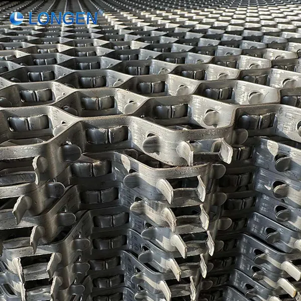 Heavy Duty Inner Buckle Riveted Hex Mesh SS310 25mm Specification Welded Firm Structure Anti Falling Refractory photo-4